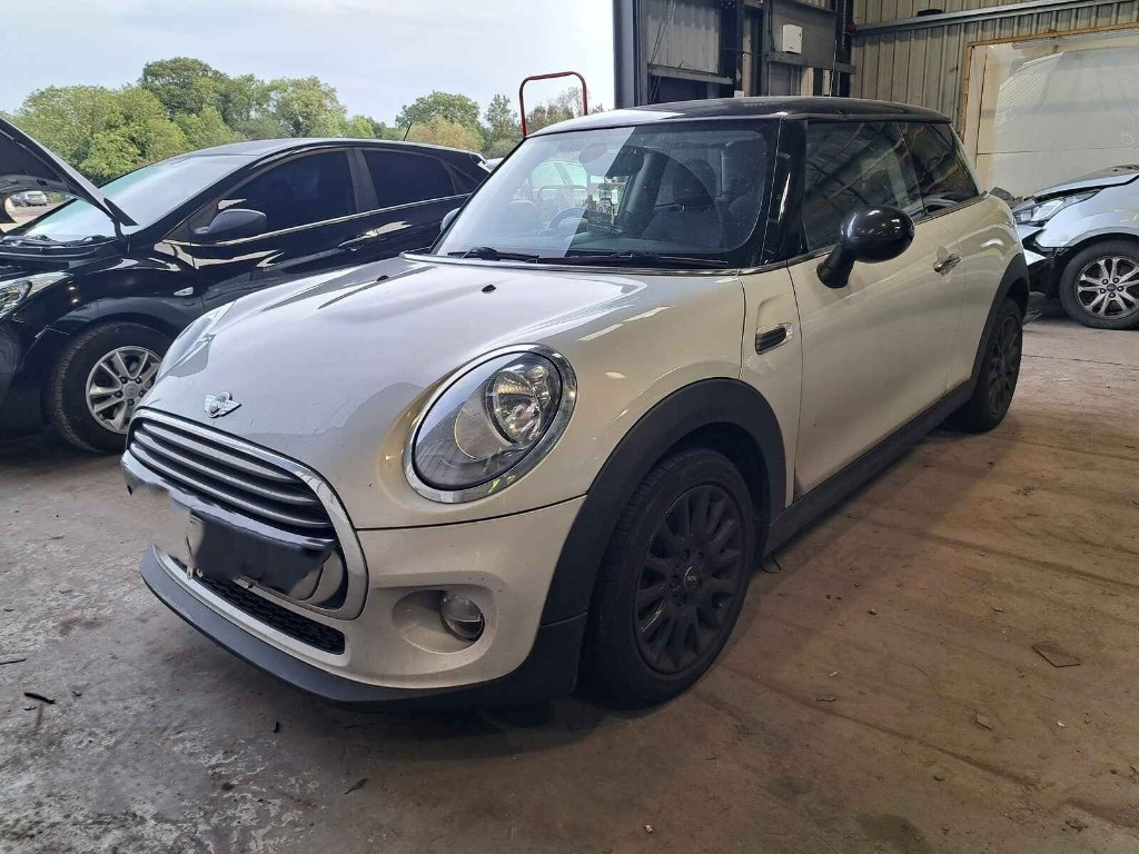 Far stanga Mini Cooper 2015 F56 HATCHBACK 1.5 D B37C15A