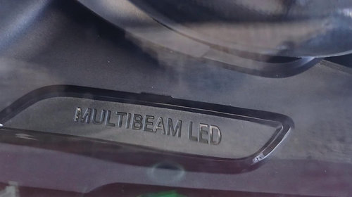 Far stanga Multibeam LED Mercedes GLC C2