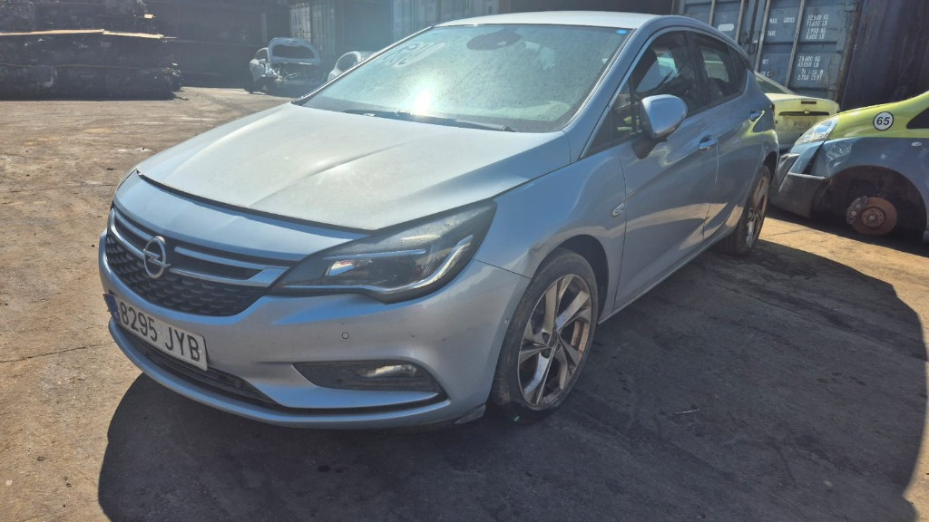 Far stanga Opel Astra K 2017 break 1.6 cdti 81KW 1