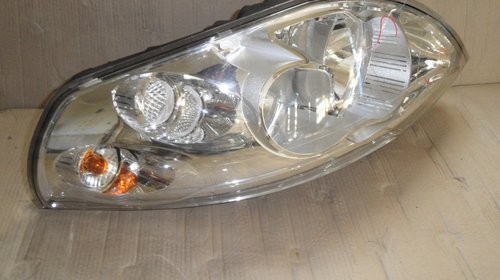 Far stanga Opel Movano 2011 *usor defect