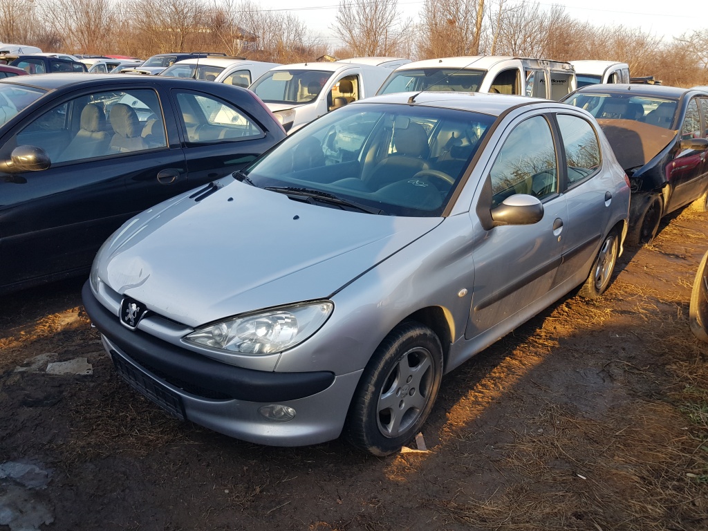 Far stanga Peugeot 206 2007