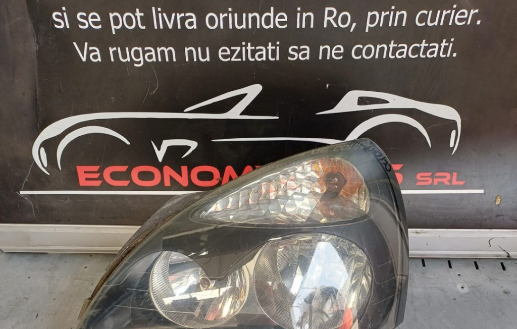 Far stanga Renault Clio 2 cod 8200228791
