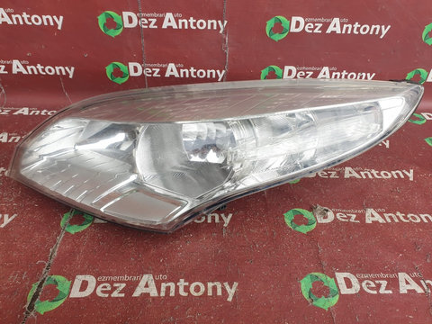 Far stanga Renault Megane 3 2009 2010 2011 2012 2013 2014 2015 cod 260600017R