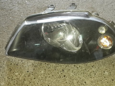 Far stanga Seat Ibiza/Cordoba model 2004-2008