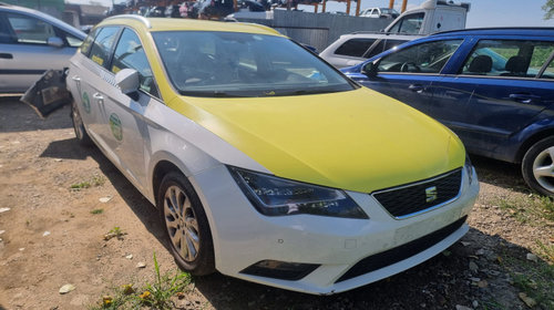 Far stanga Seat Leon 2016 Break 1.6 tdi 