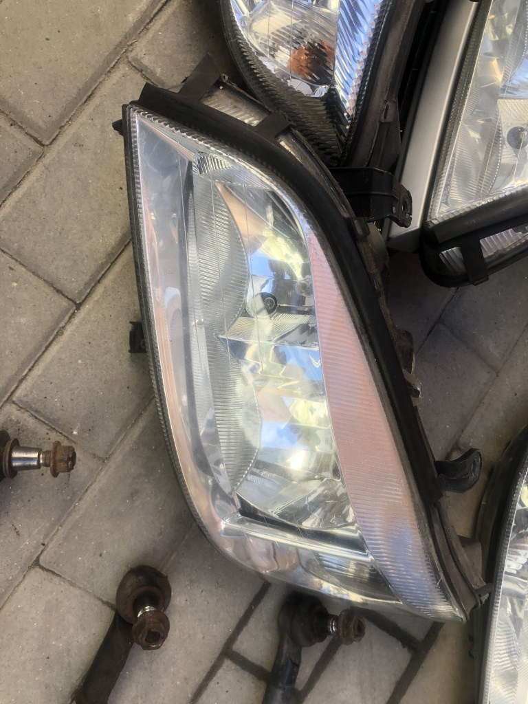 Far stanga si dreapta Opel Astra G
