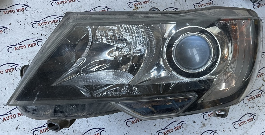 Far stanga Skoda Superb 2 3T2941015F 3T2.941.015.F 1LL01131403 1LL 011.314-03