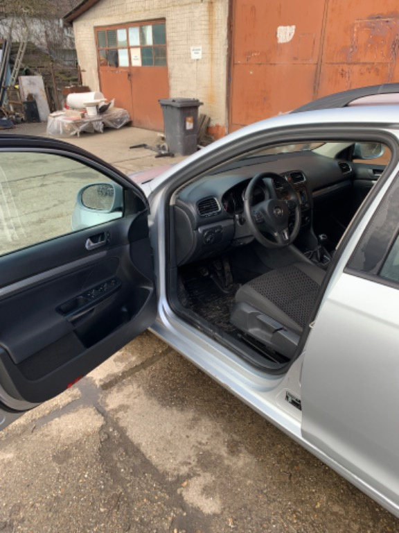 Far stanga Volkswagen Golf 6 2010 Break 