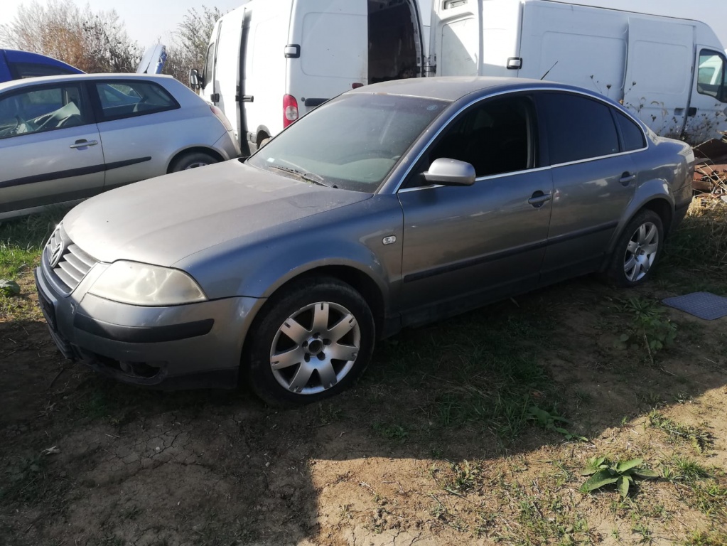 Far stanga Volkswagen Passat B5 2002 BER