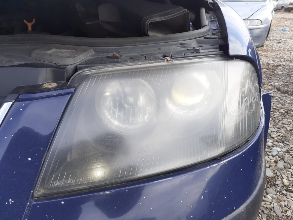 Far stanga Volkswagen Passat B5.5 2002 1.9 TDI AVF 96KW