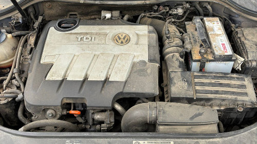 Far stanga Volkswagen Passat B6 2009 com