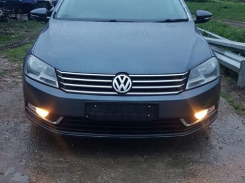 Far stanga Volkswagen Passat B7 2012 SEDAN 1.6