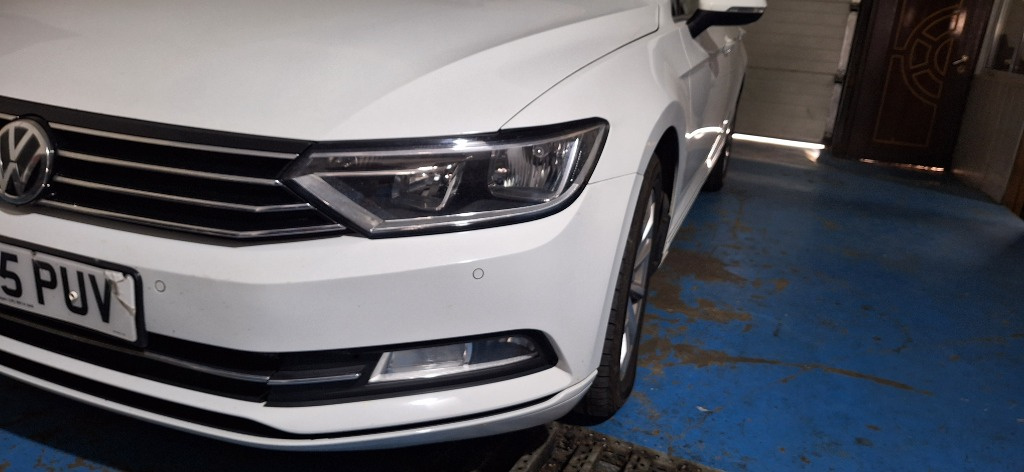 Far stanga Volkswagen Passat B8 2015 BREAK 1.6 TDI