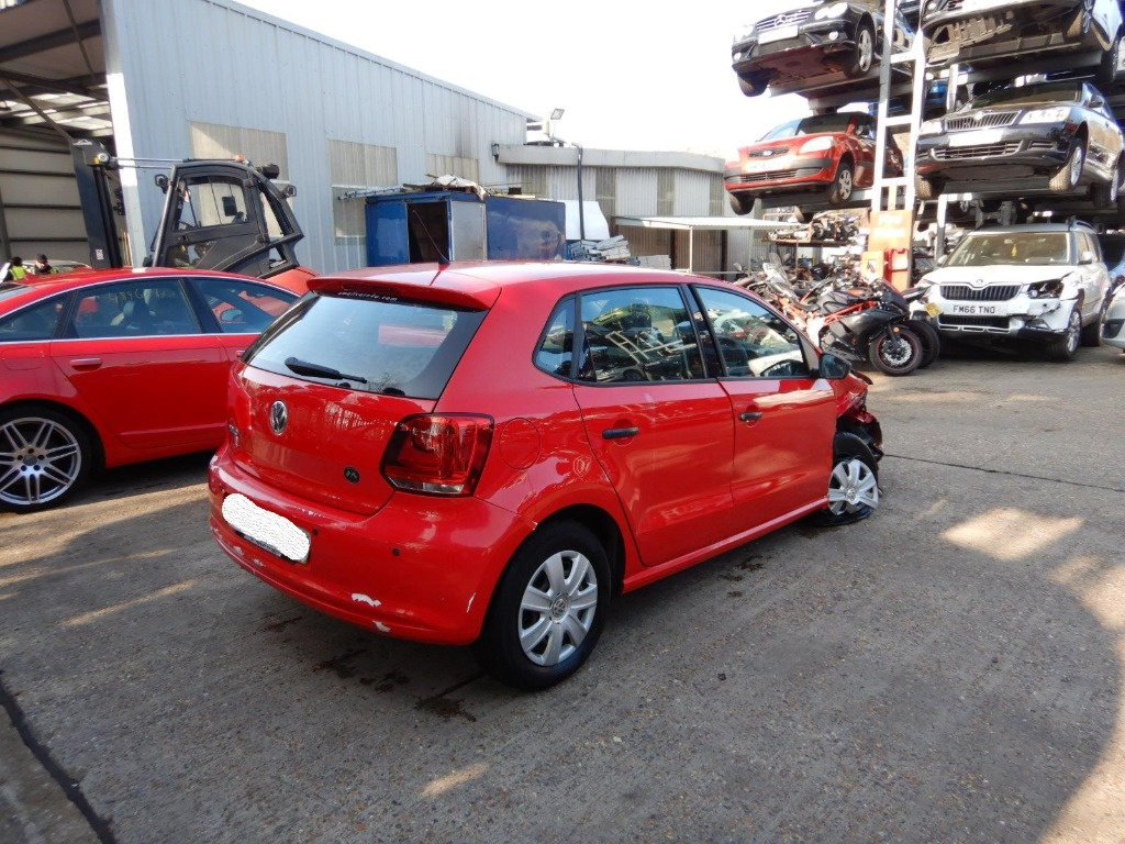Far stanga Volkswagen Polo 6R 2013 HATCH