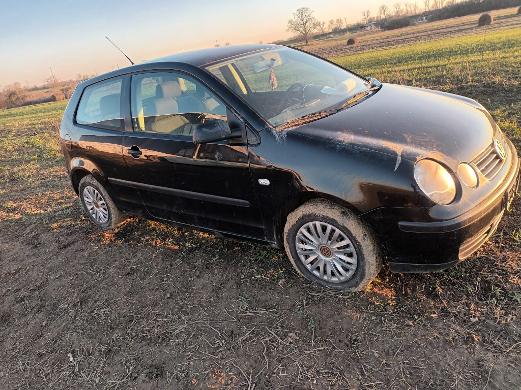 Far stanga Volkswagen Polo 9N 2002 Hatch