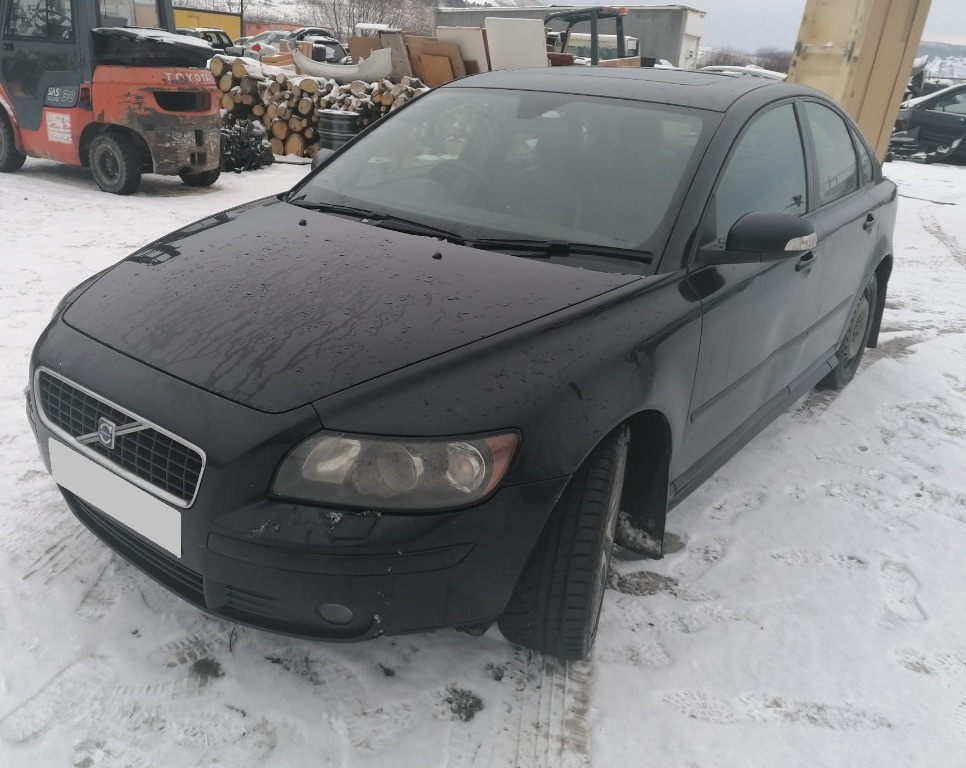 Far stanga Volvo S40 2007 2.0 D Diesel Cod motor D4204T 136CP/100KW
