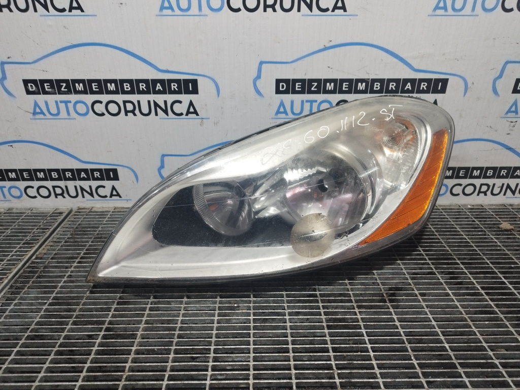 Far Stanga Volvo XC60 2008 - 2013 SUV 4 Usi Fara xenon Fara xenon