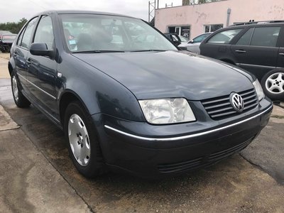 Far stanga VW Bora 2003 Limuzina 1.9 TDI