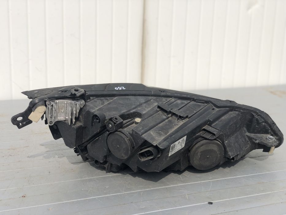 Far stanga VW Golf 8 Full Led 2020