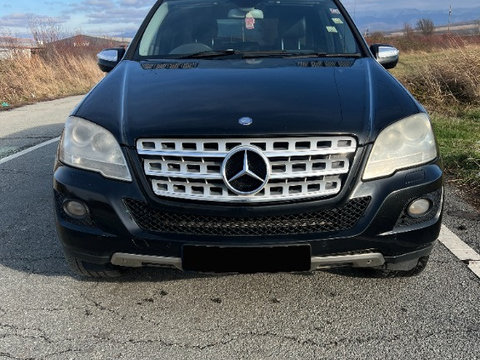 Far stanga xenon Mercedes ML 350 CDI W164 din 2010