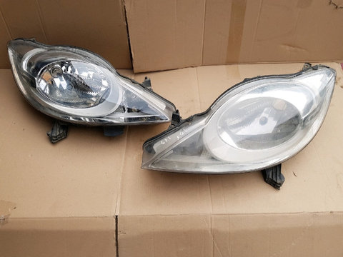 Faruri / set faruri stanga dreapta Peugeot 107 (2013), cod 90004923 90004924 81150-0H120