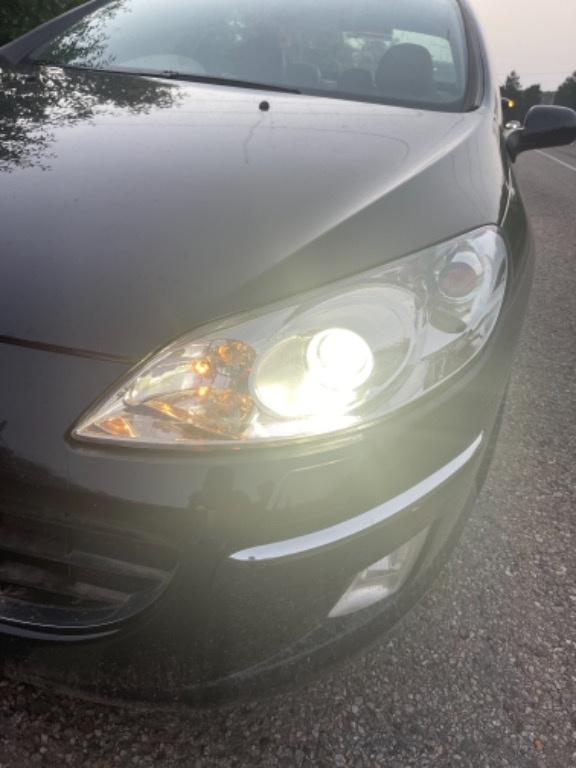 Faruri xenon Peugeot 407 2.0 hdi