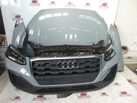 Fata autoturism Audi Q2