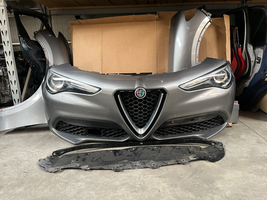Fata completa Alfa Romeo Stelvio 2.0 Benzina 2017