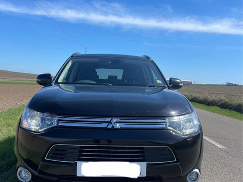 Fata completa Bot Mitsubishi Outlander 3 2012-2017 bara fata capota