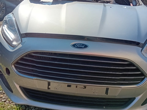 Fata completa Ford Fiesta 2013