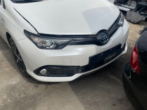 Fata completa Toyota Auris 2018