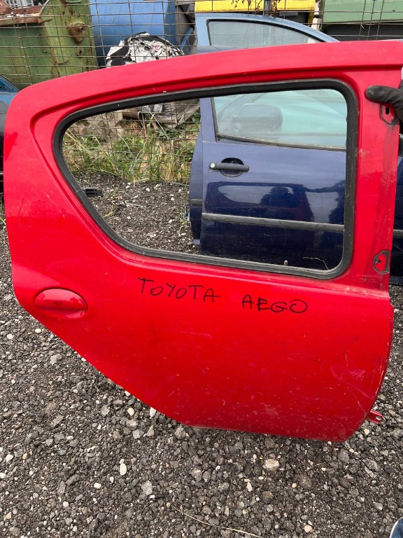 Fata de usa dreapta spate Toyota Aygo