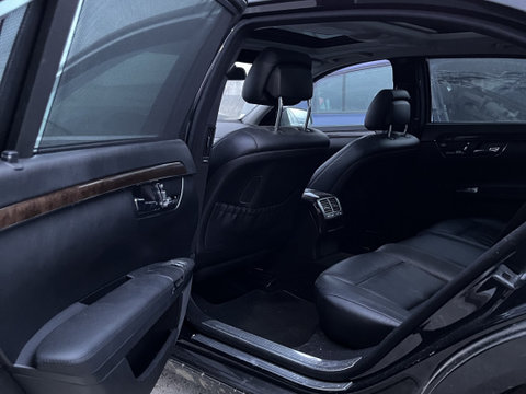 Fata de usa interior (stanga spate) Mercedes-Benz S-Class W221 [facelift] [2009 - 2013] Sedan Long
