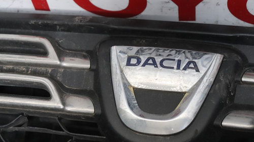 FATA INCOMPLETA DACIA DUSTER 2014