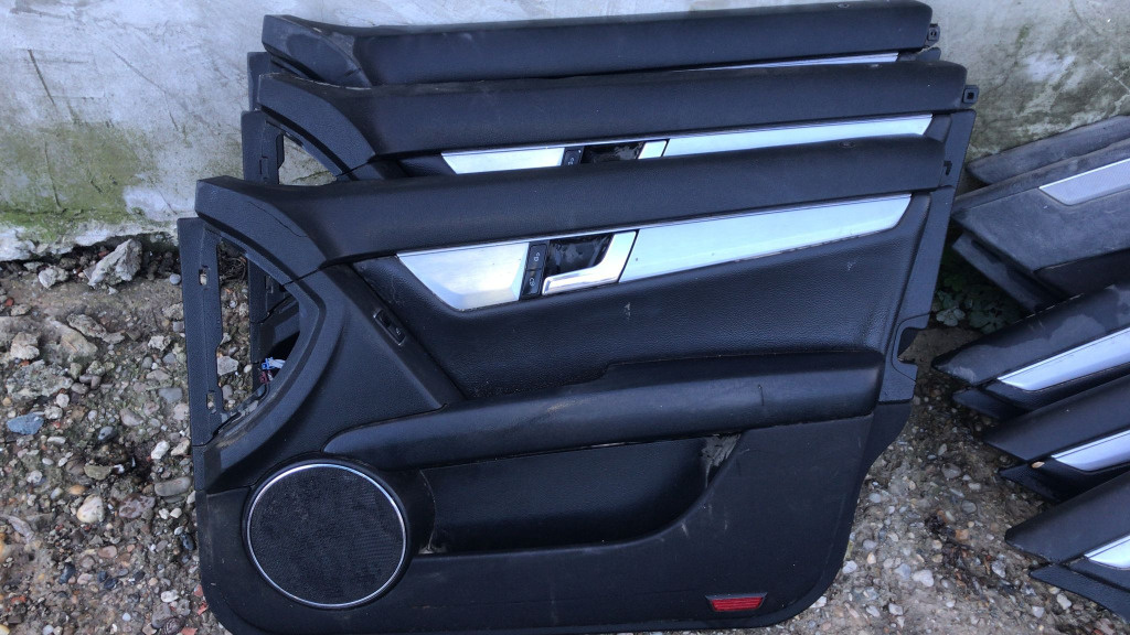 Fata/panou portiera dreapta fata Mercedes C class w204 a2045402410