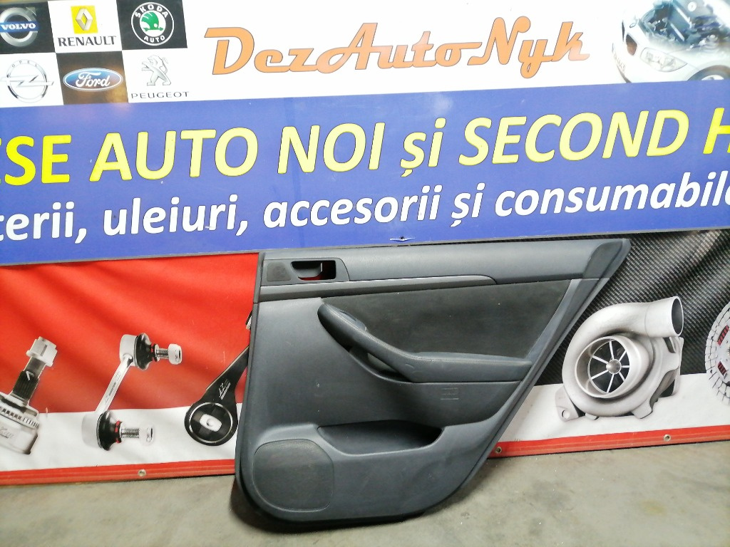 Fata usa dreapta spate Toyota Avensis break T25 2004-2009