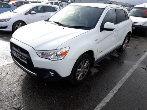 Fata usa fata dreapta Mitsubishi ASX [2010 - 2012] Crossover 1.8 DI-D MT 4WD (147 hp)