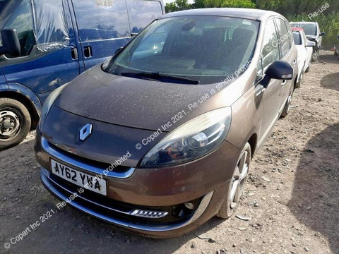 Fata usa fata stanga Renault Scenic 3 [2009 - 2012] Grand minivan 5-usi 1.6 MT (110 hp)