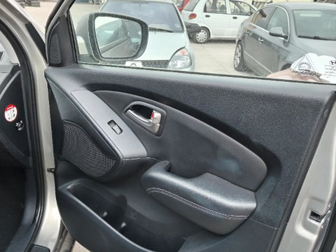 Fata usa interior dreapta fata Hyundai Tucson IX35 2011