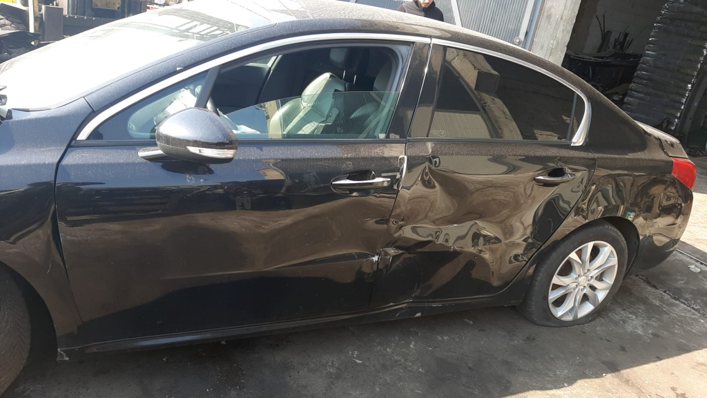 Fata usa stanga fata 98035414ZE Peugeot 