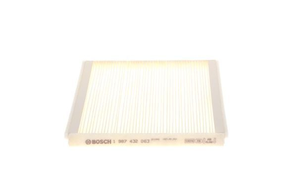 Filtru polen # Volvo V40 1995 1996 1997 1998 1999 # 1 987 432 063 # BOSCH