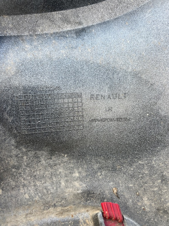 Flaps bară stanga spate Dacia Spring