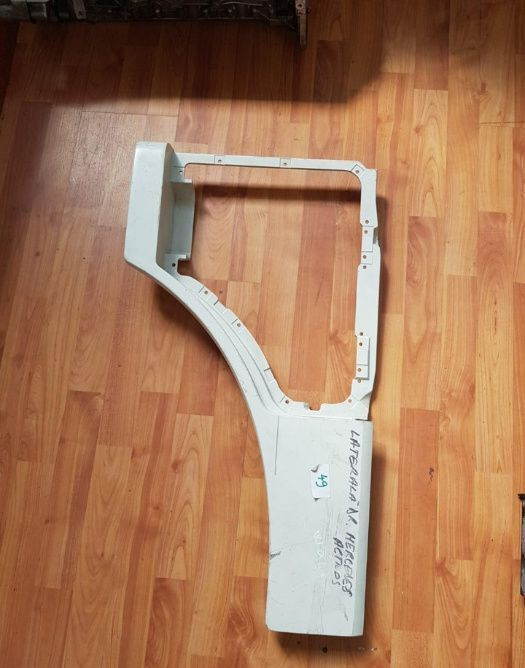 Flaps lateral dreapta Mercedes Actros W942
