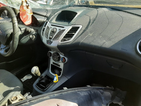 Ford Fiesta 2012-2016, kit complet, plansa bord + airbag dreapta + airbag volan + airbag genunchi+ 2 centuri