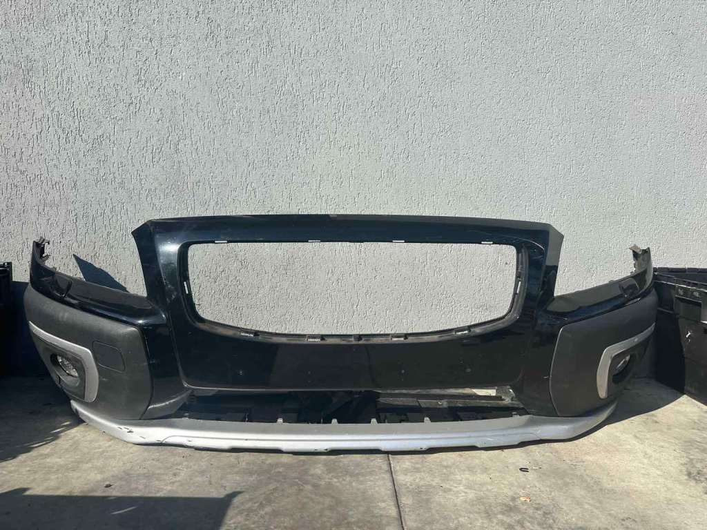 Front bumper Volvo XC70 Facelift 2010-2017 30678678