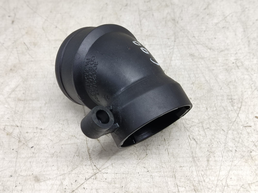 Furtun admisie 3c0129635 2.0 tdi CBDC Volkswagen V