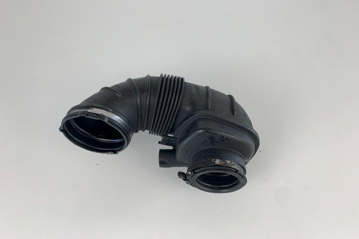 Furtun admisie A6510905537 Mercedes-Benz E-Class W212 [2009 - 2013]