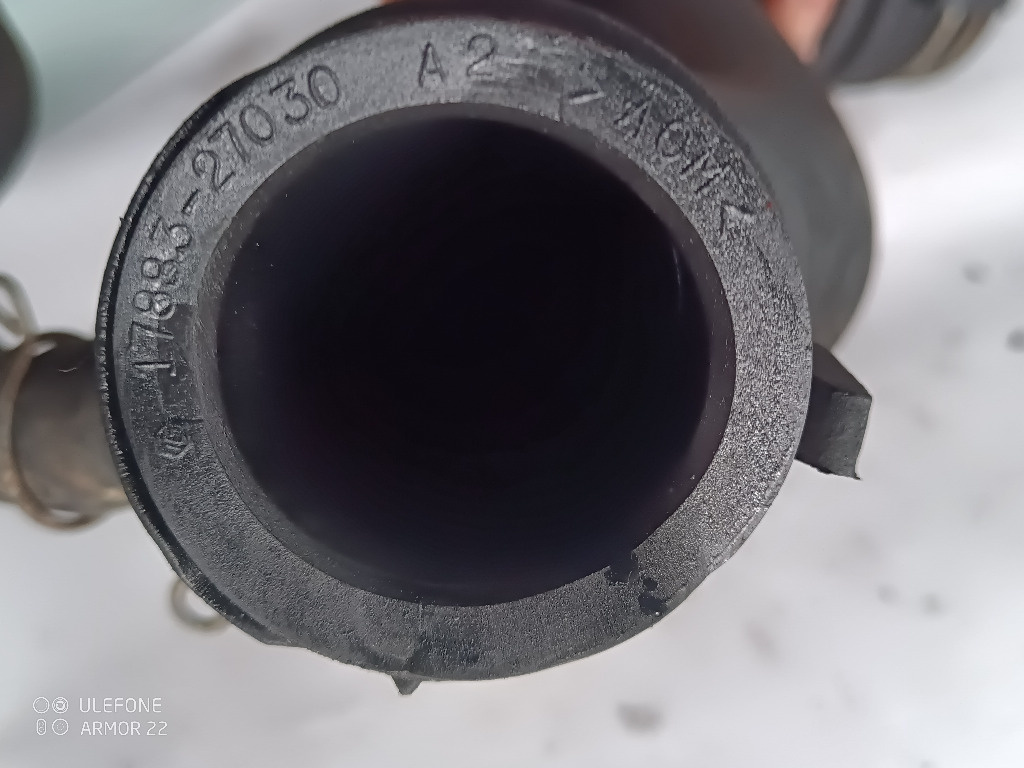FURTUN ADMISIE AER EPURATOR TURBO TOYOTA