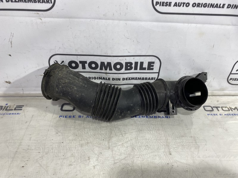 Furtun admisie aer Ford Kuga 2.0 Diesel: AV61-12B624-B [Fabr 2007-2014]
