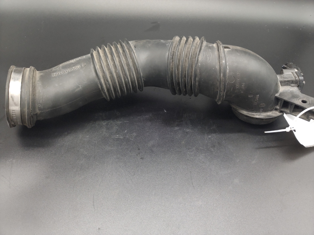 Furtun admisie Ford Kuga an 2008 cod piesa AV61-12B624-B
